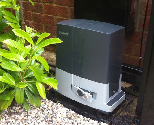 Motor cổng trượt tự động beninca