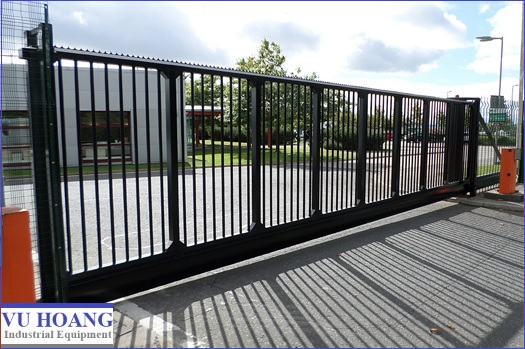 Cửa cổng lùa sắt Vds