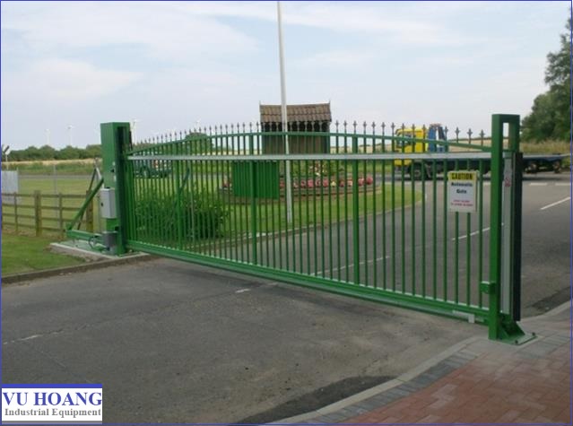 Cổng sắt trượt ngang tự động faac